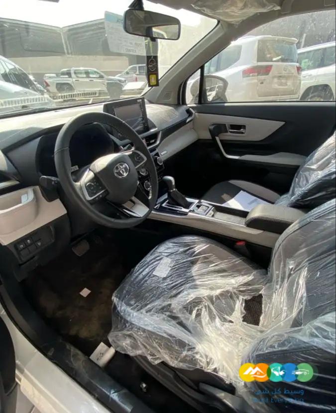 تويوتا فيلوز GLX – بنزين 1.5 – 2024