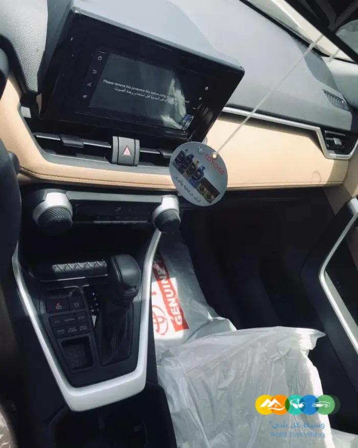 تويوتا راف فور LE دبل بنزين 2024 اصفار