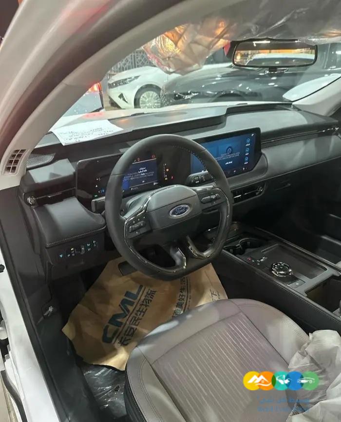 فورد تورس امبيانتي 2023 ( اقل سعر )