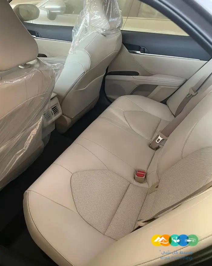 كامري GLE 2022 سعودي هايبرد اصفار-تيتانيوم