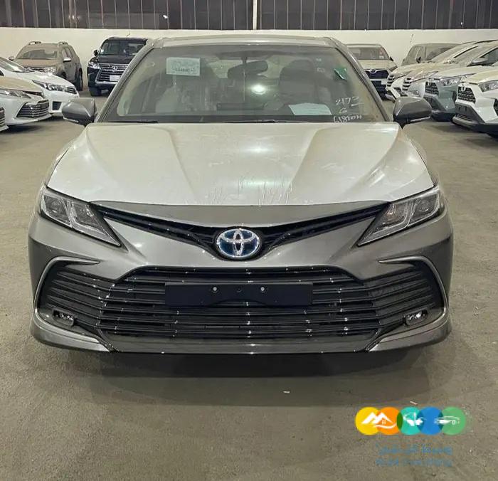 كامري GLE 2022 سعودي هايبرد اصفار-تيتانيوم