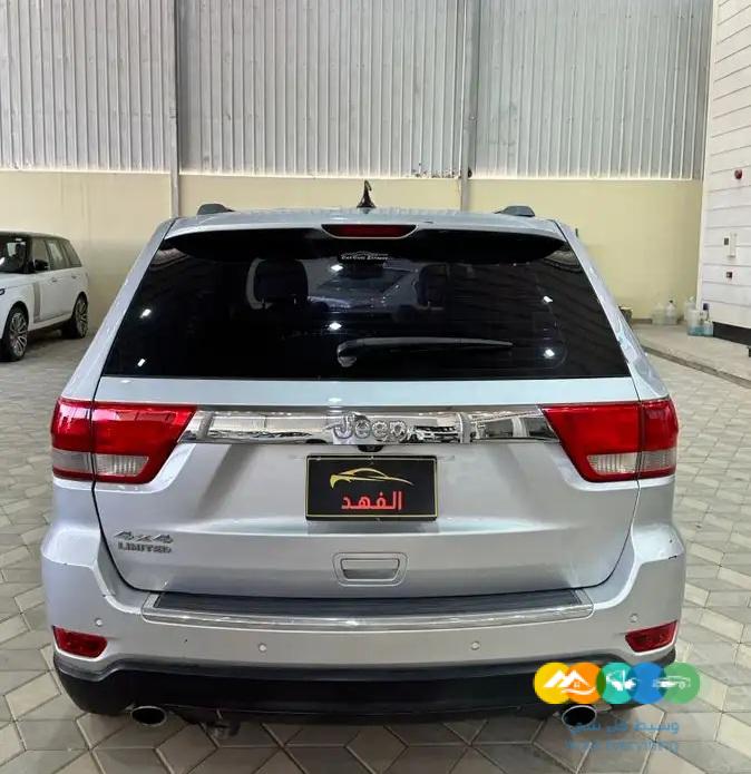 جيب – جراند شروكي – 2011 – دبل / تم البيع