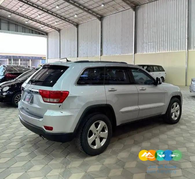 جيب – جراند شروكي – 2011 – دبل / تم البيع