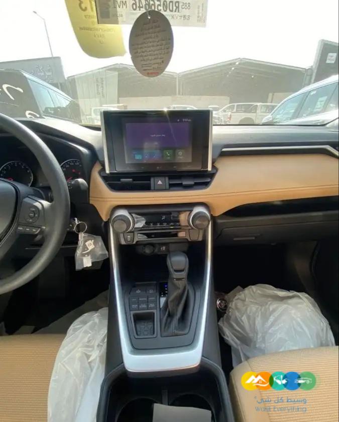 تويوتا راف فور – استاندر LE – بنزين – دبل