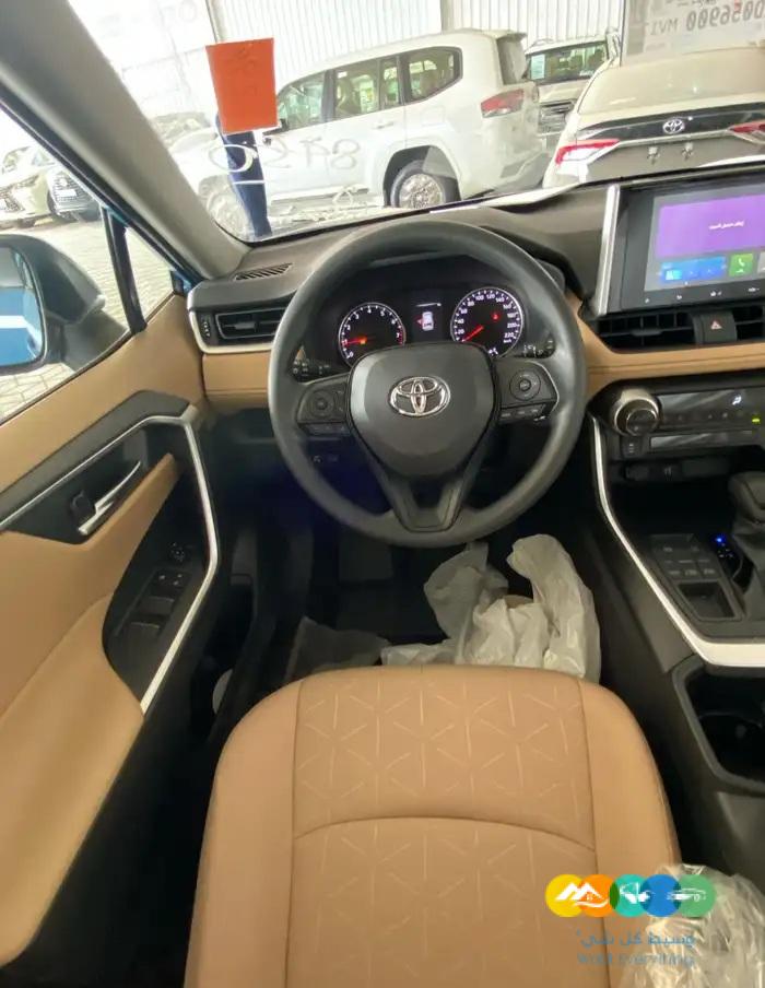 تويوتا راف فور XLE – فتحه – بنزين – 2024