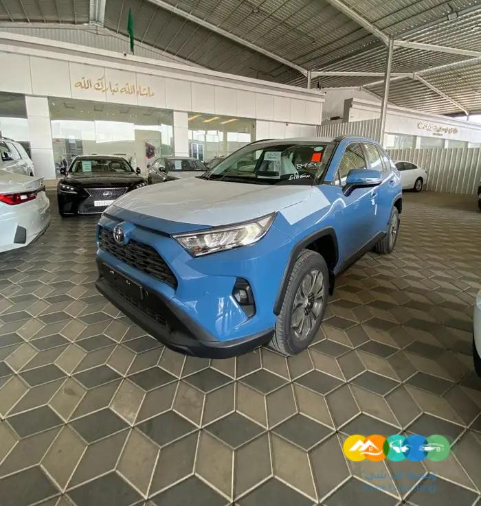 تويوتا راف فور XLE – فتحه – بنزين – 2024