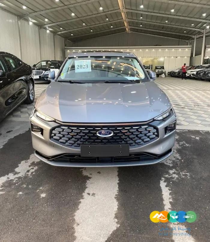 فورد تورس ترند نص فل 2023