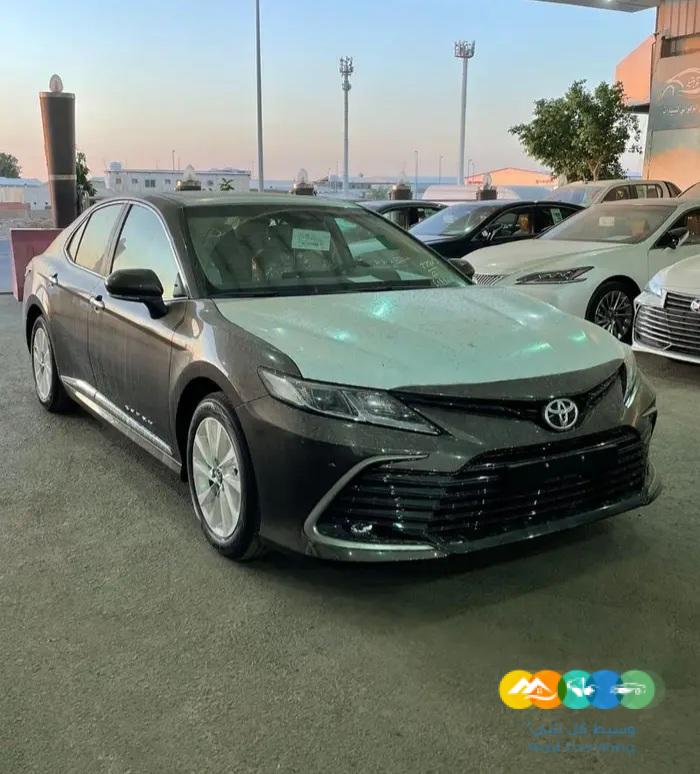 كامري GLE موديل 2024 بنزين اصفار جميع الالوان