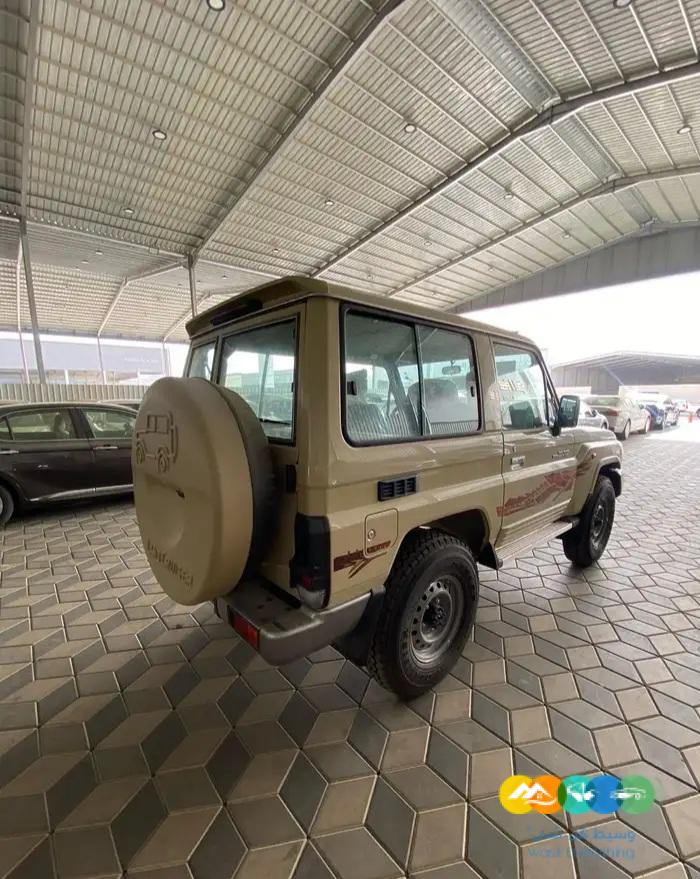 لاندكروزر جيب ربع فل سلق ونش بنزين 2023 سعودي