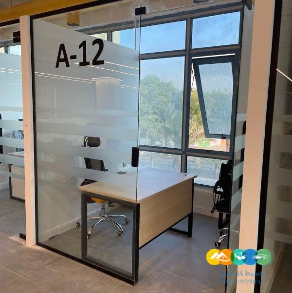 مكاتب اداريه مؤثثه