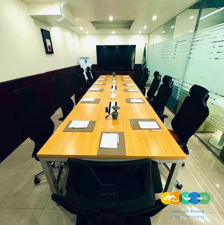 مكاتب اداريه مؤثثه