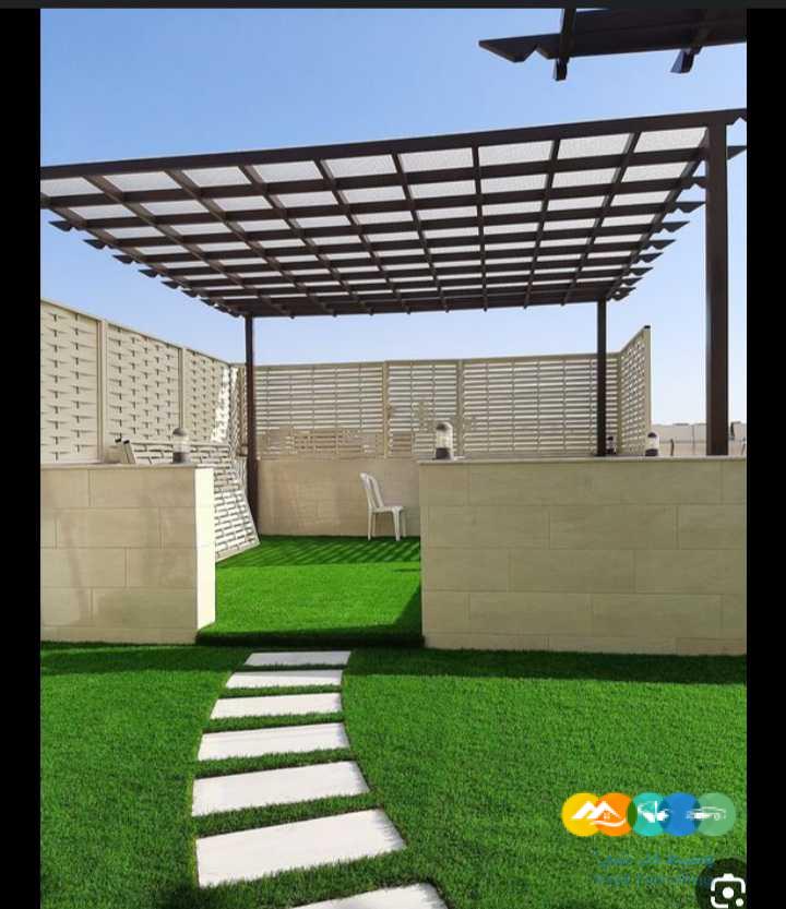 مظلات وسواتر وجلسات خارجية وقرميد بيوت الشعر