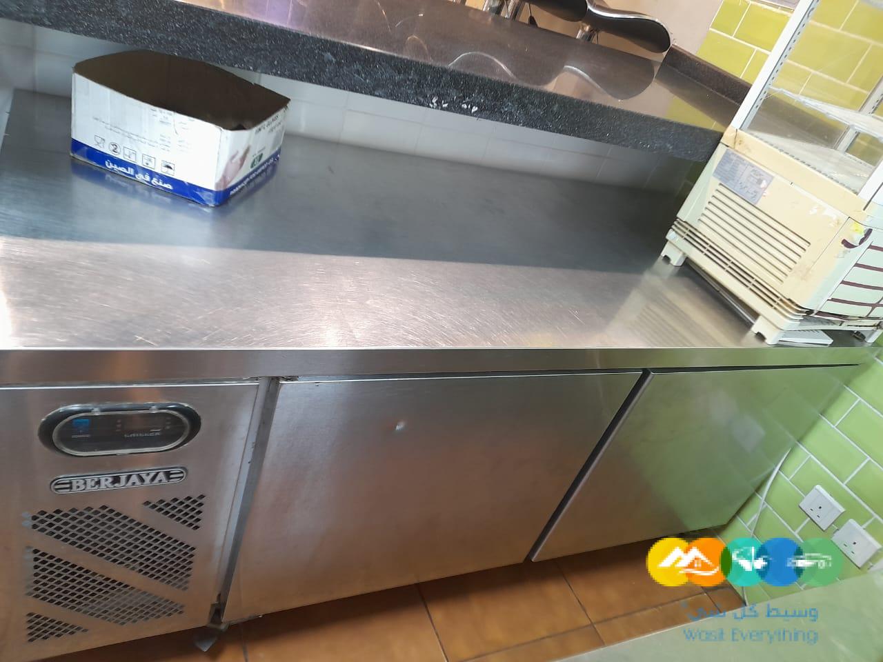 مطعم فطوم للتقبيل بكامل معداته