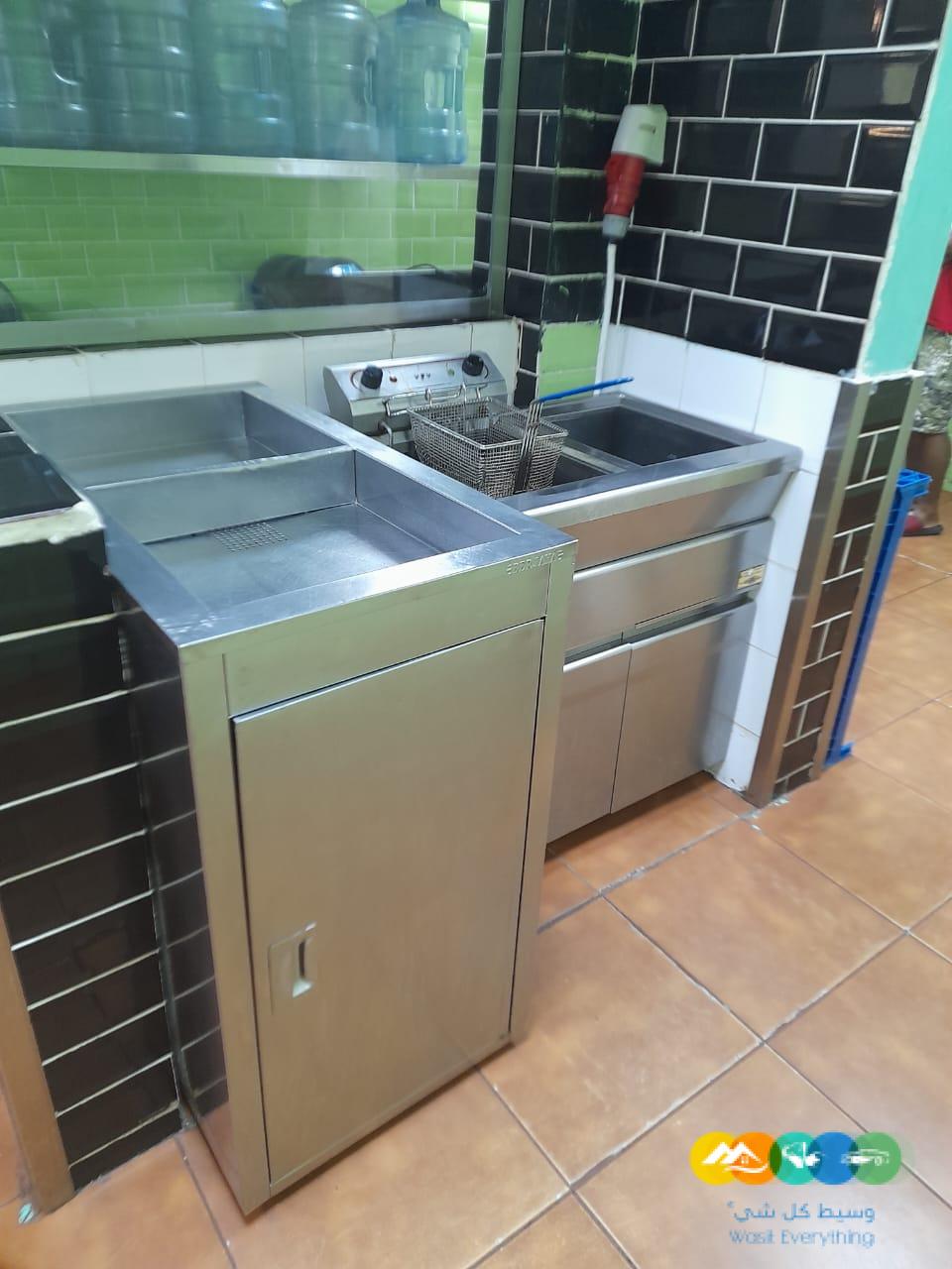 مطعم فطوم للتقبيل بكامل معداته