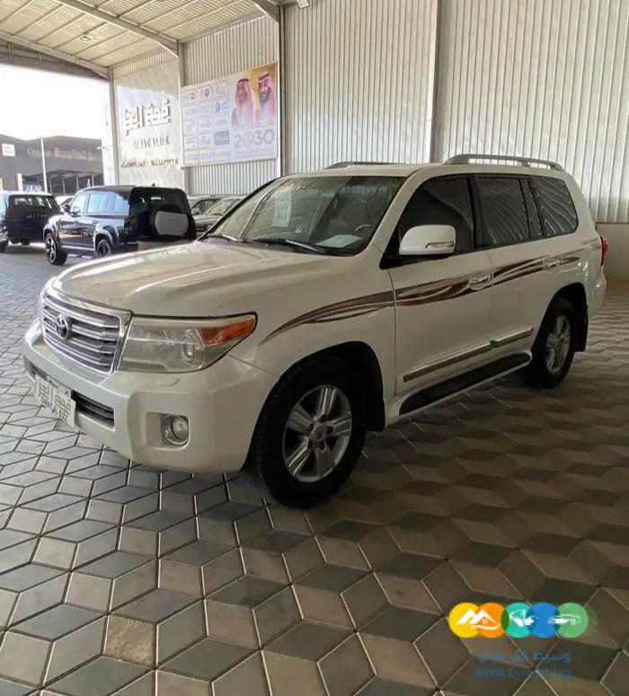 لاندكروزر – جي اكس ار – خليجي – 2013