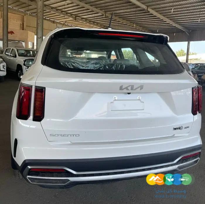 كيا سورنتو 2023 ديزل بالنقد والتقسيط