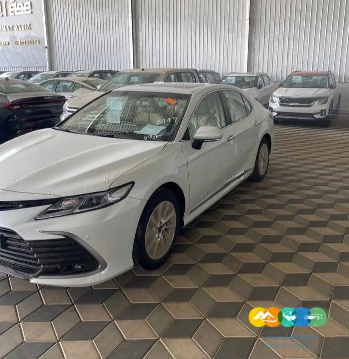 تويوتا كامري GLE 2024 سعودي اصفار