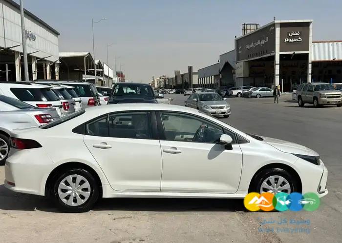 كورولا مخزن ممشى قليل نضيف جدآ _ تم البيع