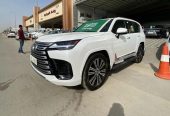 لكزس LX600 – بريمي – ابيض داخل جملي