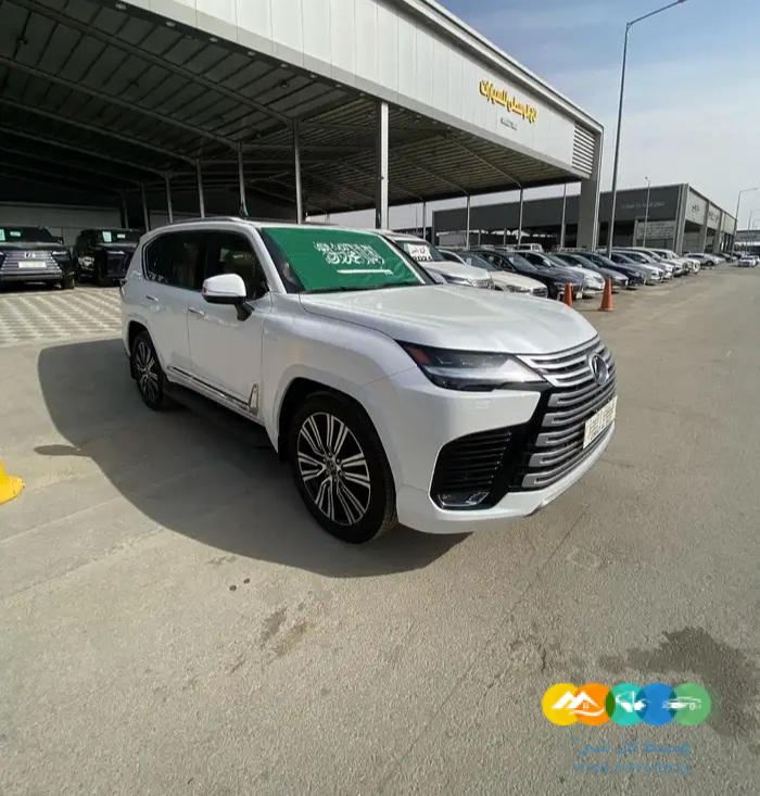 لكزس LX600 – بريمي – ابيض داخل جملي