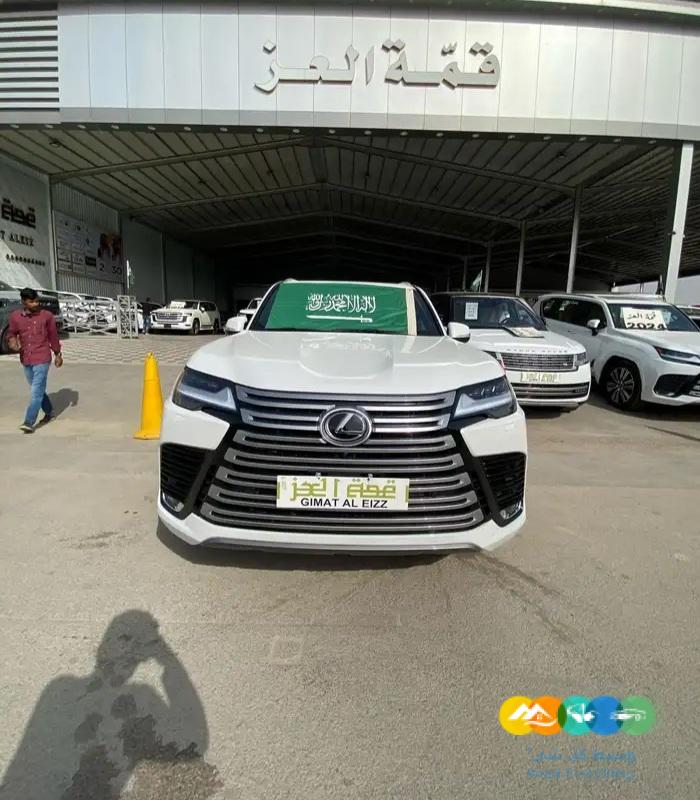 لكزس LX600 – بريمي – ابيض داخل جملي