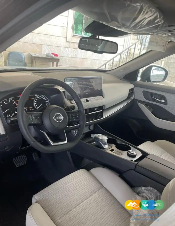 نيسان اكس تريل 2023 SV plus بالنقد والتقسيط