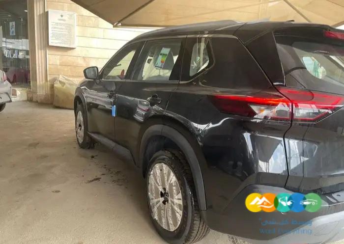 نيسان اكس تريل 2023 SV plus بالنقد والتقسيط