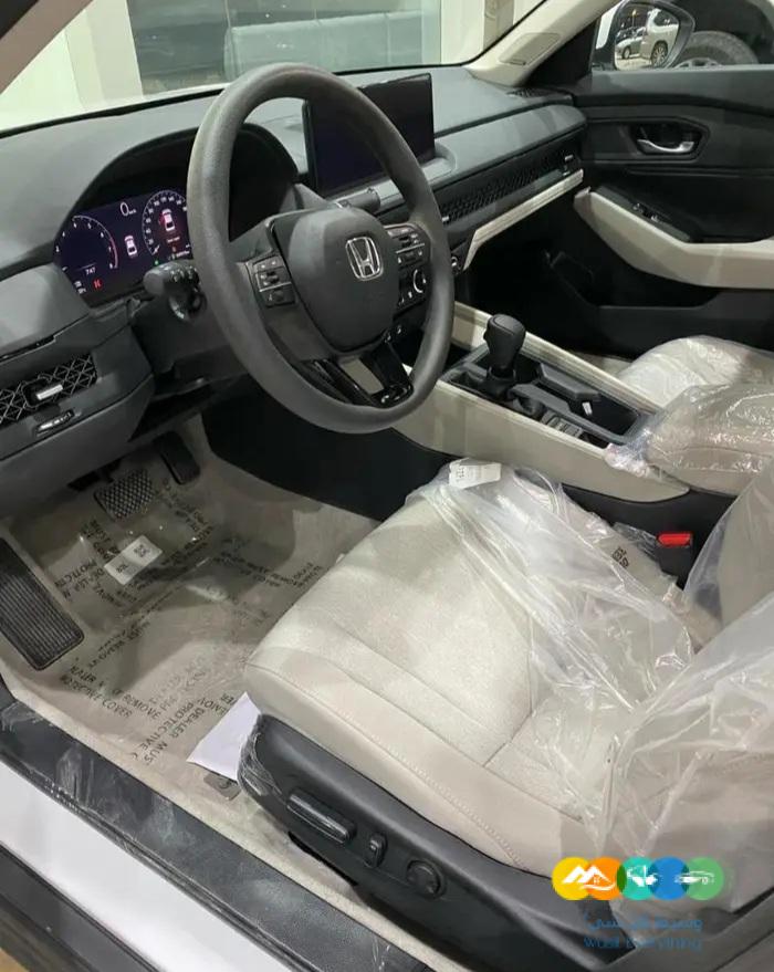 هوندا اكورد نص فل EX.سعودي.ب 126 الف