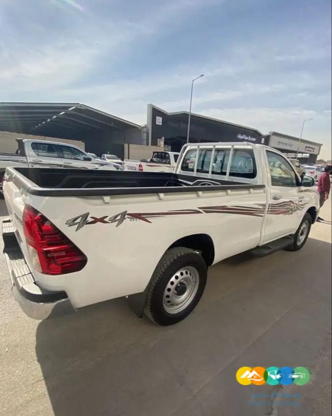 هايلوكس غماره – ديزل 2.4 -قير عادي GLX – دبل