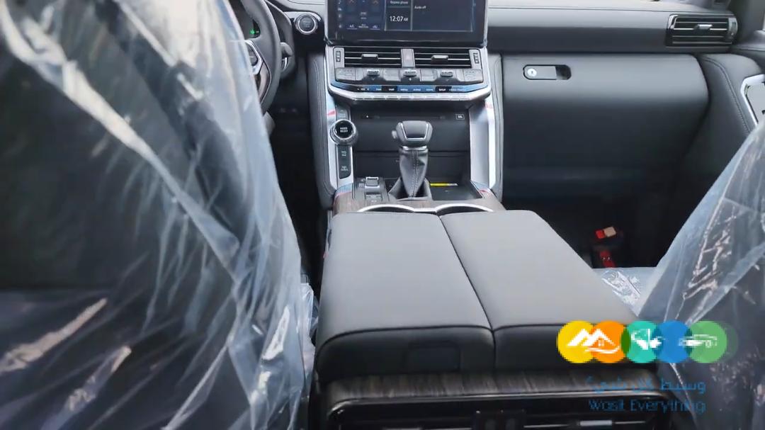 تويوتا لاند كروزر 2022 للبيع vxr توين تيربو