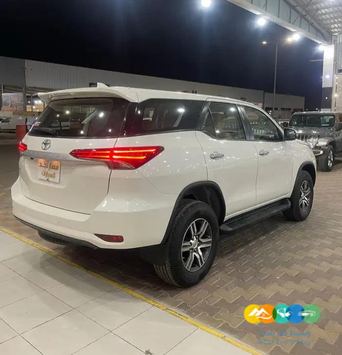 فورتشنر موديل 2022 بدون دبل (( مباعة ))