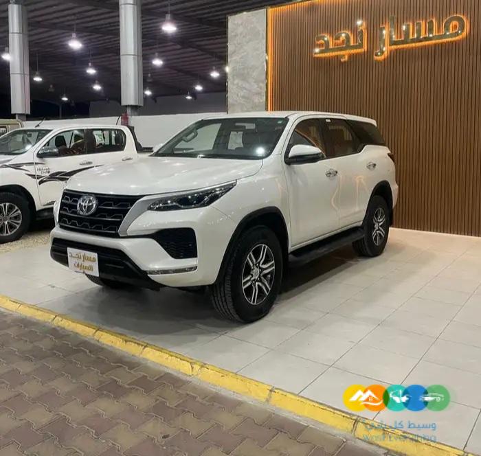 فورتشنر موديل 2022 بدون دبل (( مباعة ))