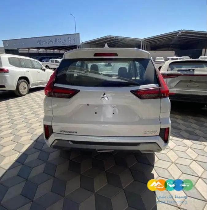 ميتسوبيشي اكسباندر 1500 – جنوط مخمل – 2023