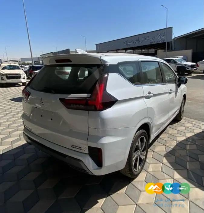 ميتسوبيشي اكسباندر 1500 – جنوط مخمل – 2023