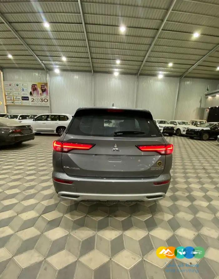 ميتسوبيشي – اوتلاندر- نص فل 7 ركاب