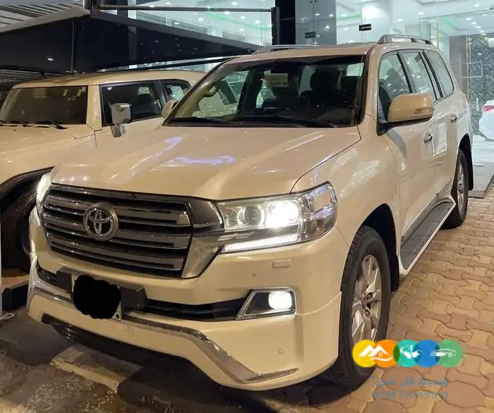 تويوتا لاندكروزر GX.R 2017 مخزن