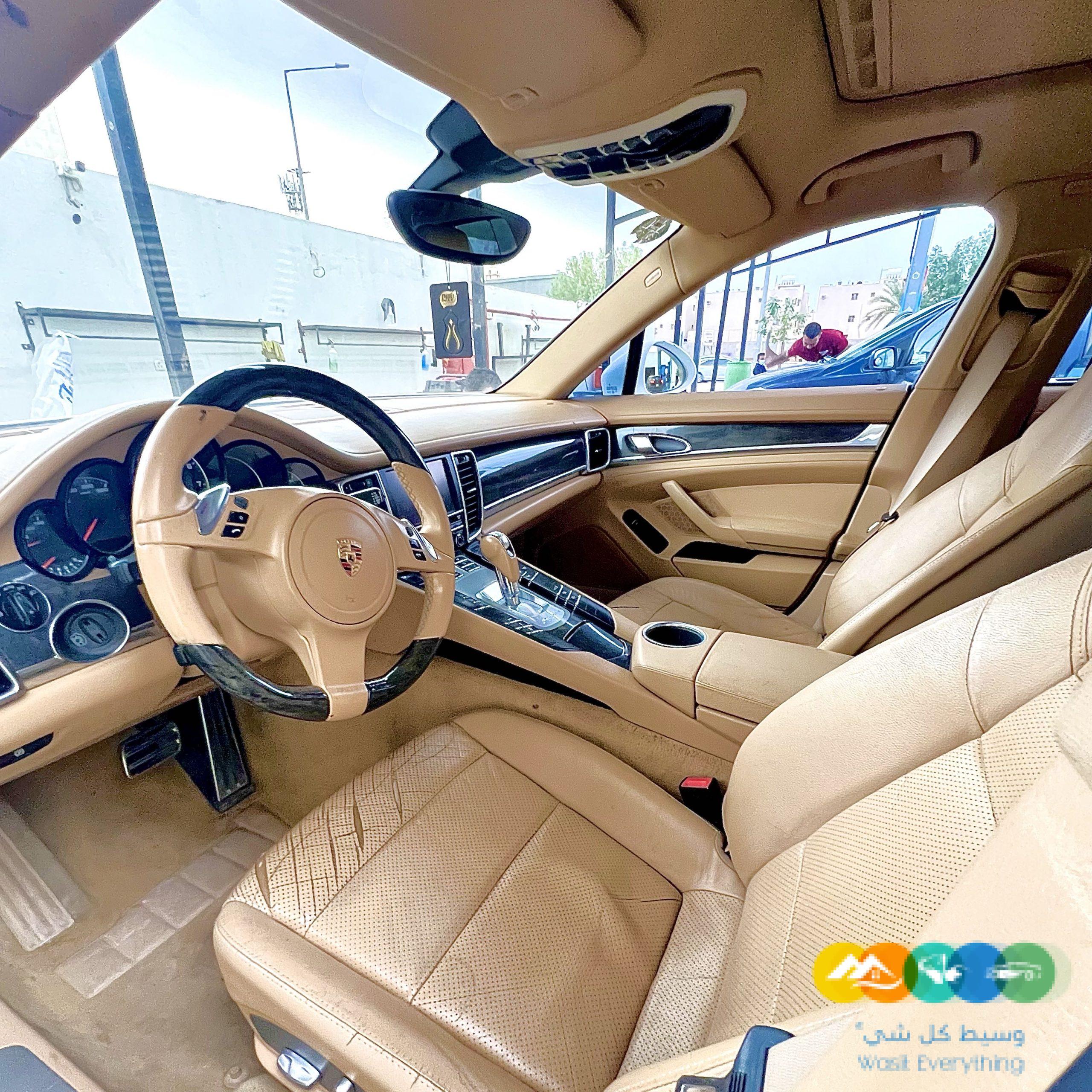 سيارة بورش بانميرا 2011