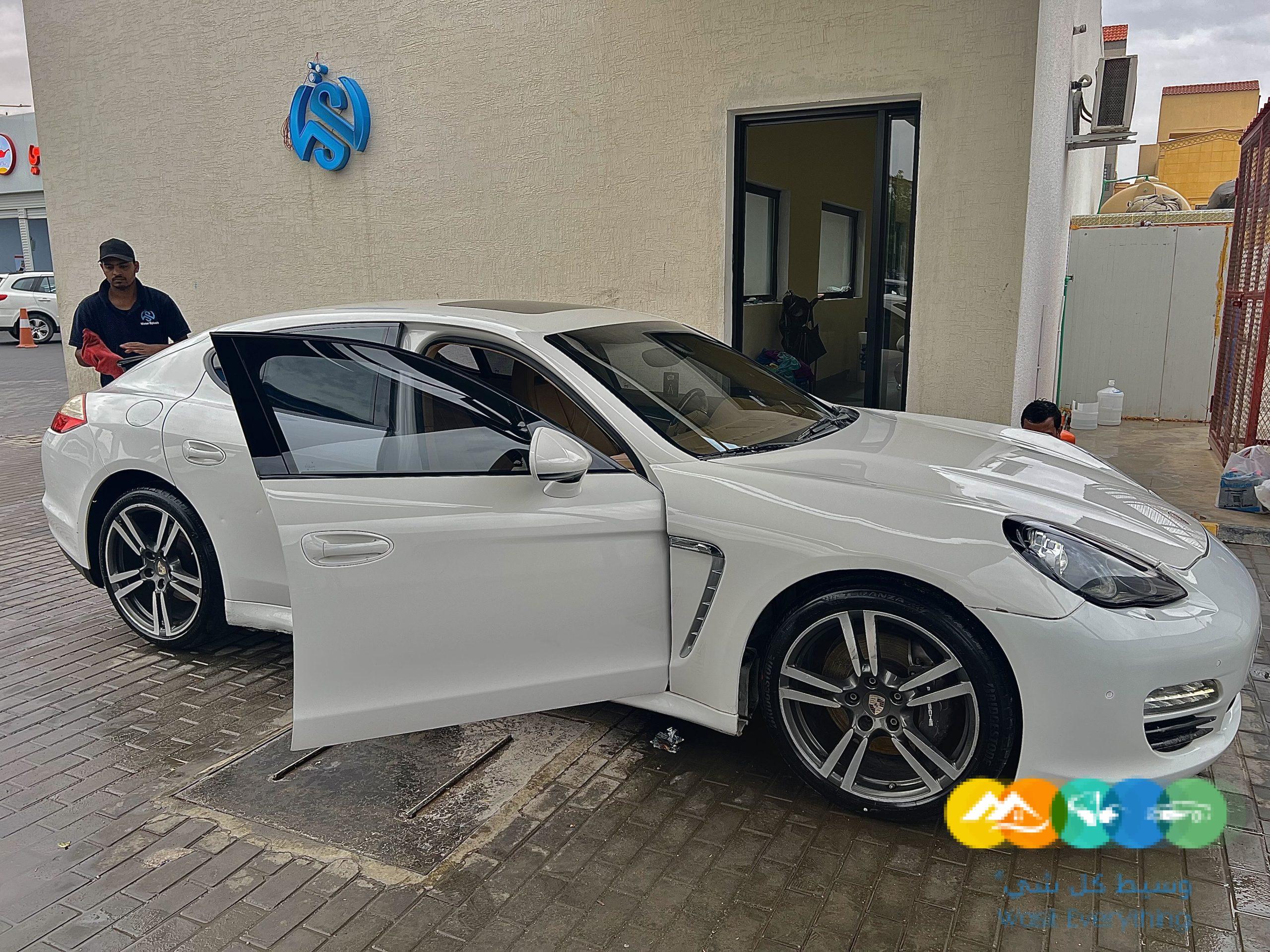 سيارة بورش بانميرا 2011