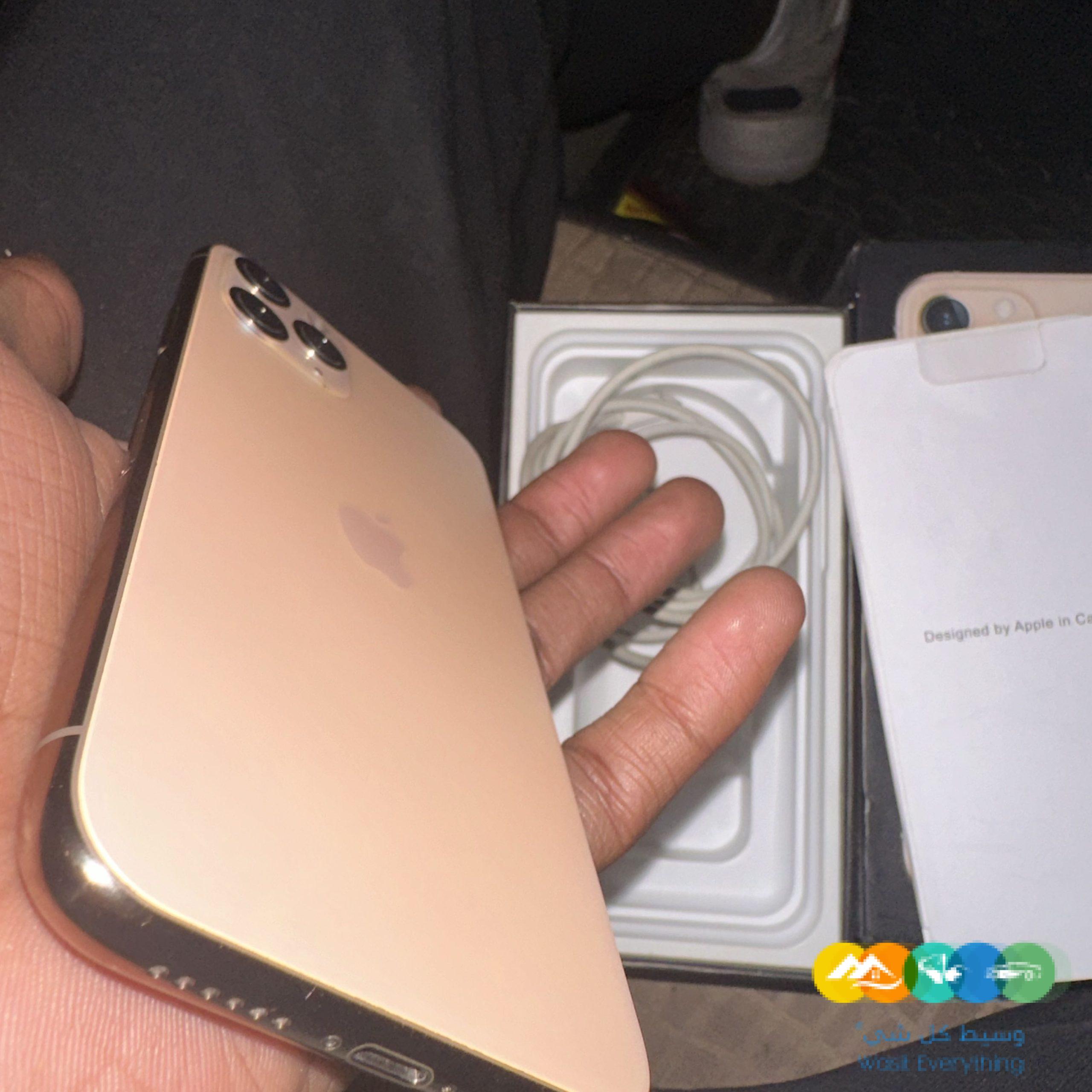 ايفون 11 بسعر 800 ريال