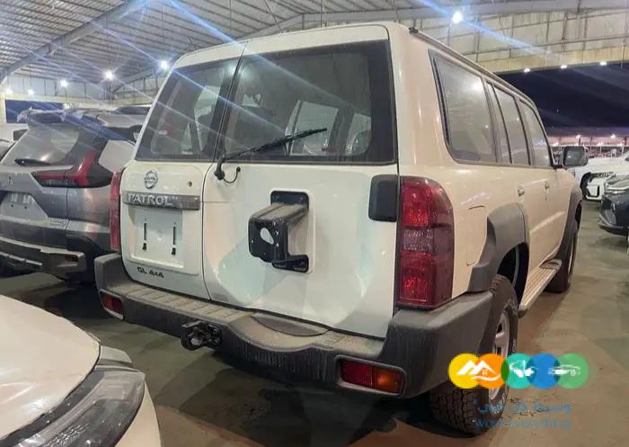 نيسان باترول فتك 2023 GL بالنقد والتقسيط