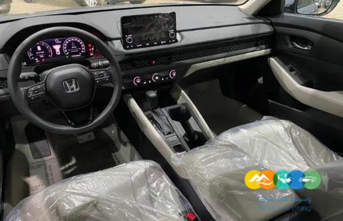 هوندا اكورد LX -2024 لون فضي .سعودي