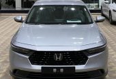 هوندا اكورد LX -2024 لون فضي .سعودي