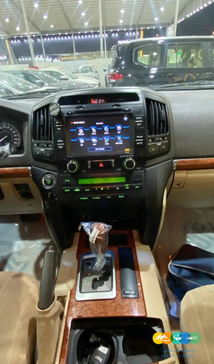 لاندكروزر – جي اكس ار – سعودي – مستعمل – 2012