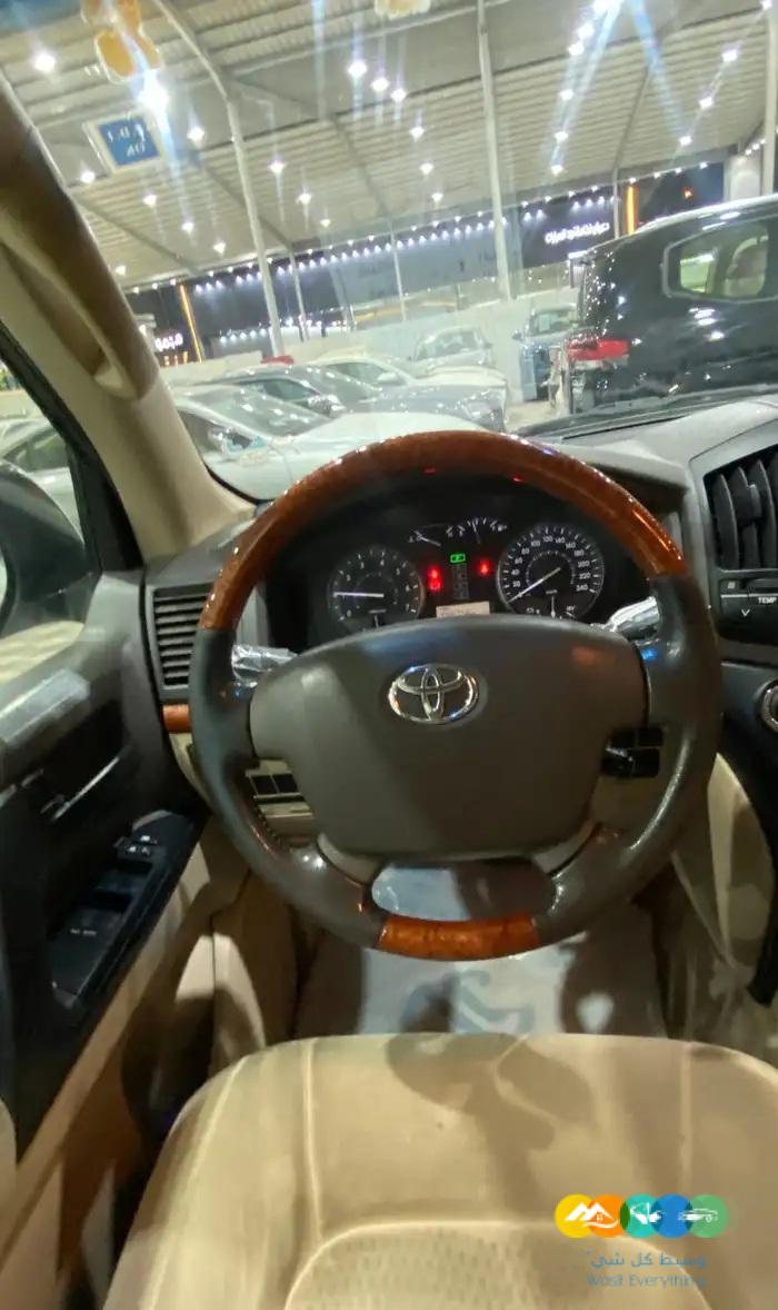 لاندكروزر – جي اكس ار – سعودي – مستعمل – 2012