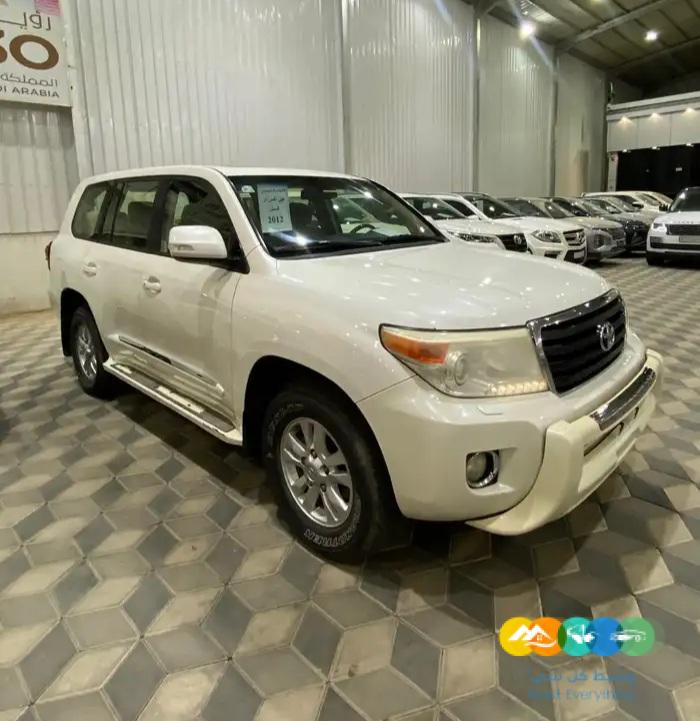 لاندكروزر – جي اكس ار – سعودي – مستعمل – 2012