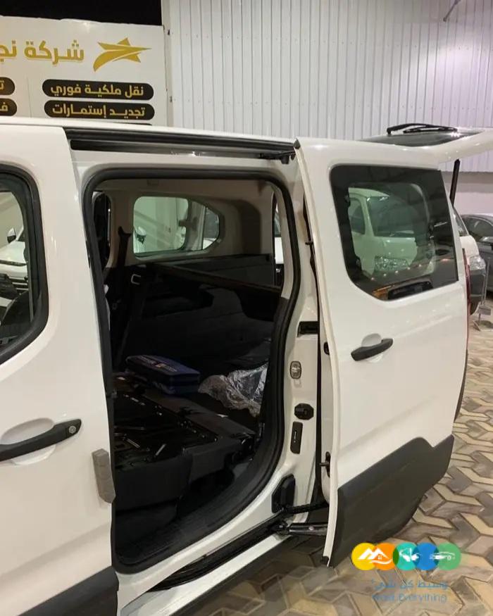 بيجو رفيتر بضاعه 5 راكب ديزل اقل سعر ضمان 10سنوات