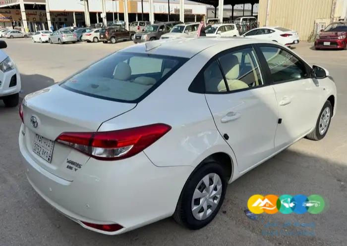 تويوتا يارس 2019 ممشى 99 الف نظيف