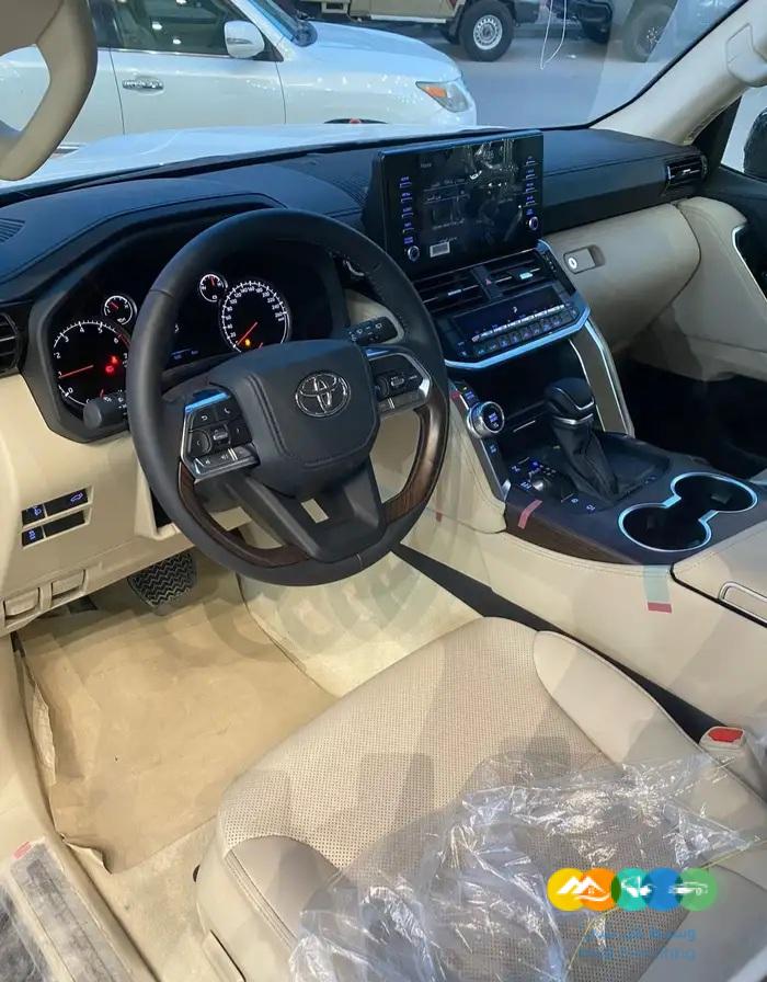 تويوتا – GXR – بريمي – 4 كميرات – 2024