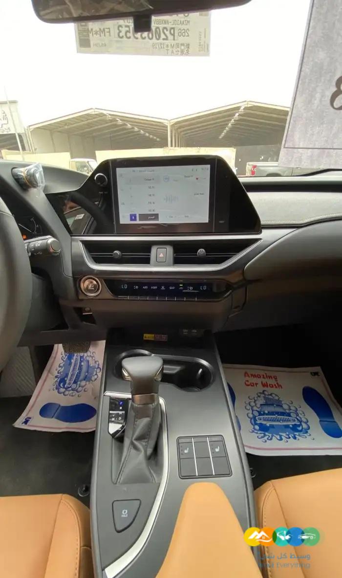 لكزس UX200 – AA – استاندر – 2023