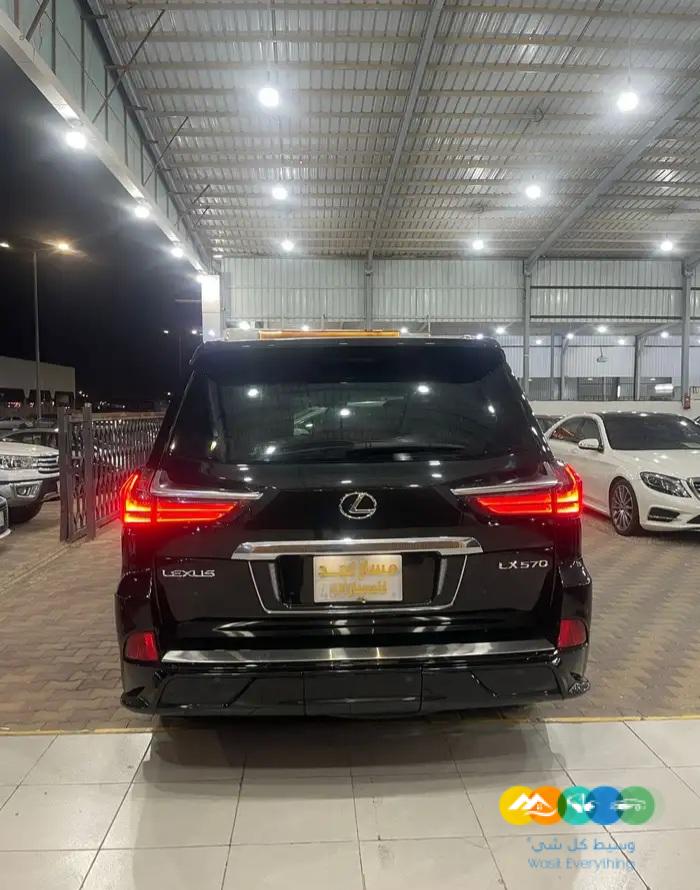 لكزس LX570 موديل 2017 فل كامل